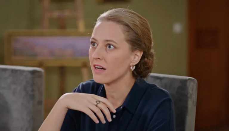 Момент из 14 серии 1 сезона