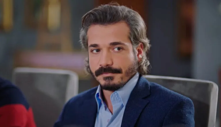 Момент из 21 серии 1 сезона