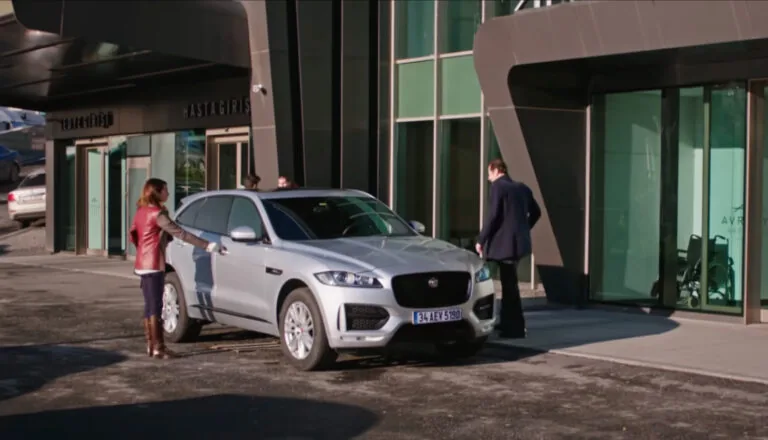 Момент из 32 серии 1 сезона